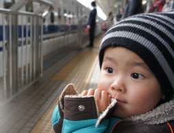 子連れ旅行にもぴったり！ 時間を忘れる遊びの絵本