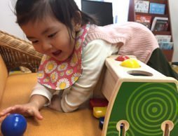【1歳～2歳向】プレゼントでお悩みの方へ。実際に「木製・布おもちゃ」で遊んでみました！
