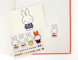 「ミッフィー」と「うさこちゃん」