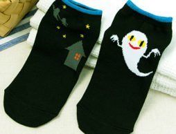 【絵本ナビ限定】何枚でも欲しくなる！「おばけソックス」