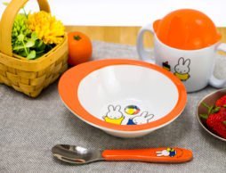 あかちゃんのいる食卓を明るく可愛く！「ディック・ブルーナ 3ピースベイビーセット」