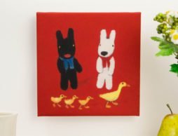 色鮮やかな絵本のシーンをお部屋に｜リサとガスパール ファブリックパネル
