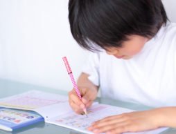 難関中学合格率60％超の人気塾講師が伝授！「家庭でムリなくできること」って？