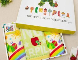 そのまま贈って喜ばれる！箱が可愛い「はらぺこあおむし タオルギフトセット」シリーズ