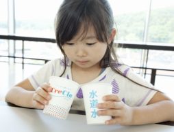 夏休みの自由研究に！「クリクラのお水のヒミツを知ろう」工場見学ツアー～第4回～