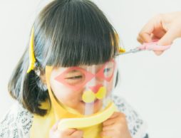 【news】子どもの前髪カット、楽しく安全、快適に！「変身カットマスク」