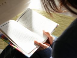 【絵本クラブ】vol.9 まとめて楽々！お子さんの本と一緒に自分の本も。