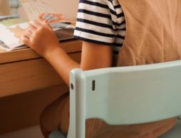 【news】「本の力を、生きる力に。」新学期・新入学時期の春から「はじめての絵本キャンペーン」を開始