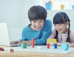 小学校でプログラミング教育が必修化？その目的は、思考力や判断力、表現力等を身に付けること