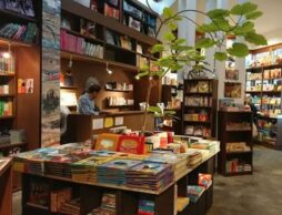 【子どもの本と出会うばしょ】しかけ絵本の専門店　メッゲンドルファー
