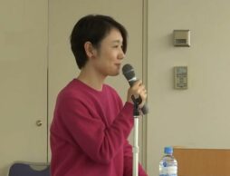 絵本ナビ編集長イソザキが登壇！桑名市立中央図書館15周年記念講演「絵本ってこんなにおもしろい！？～大人も一緒に楽しむ絵本の世界～」