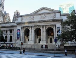 ニューヨーク公共図書館で、設立以来最も多く貸し出された本とは？
