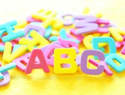 小学生の英語学習に！絵本ナビおすすめの英語辞典