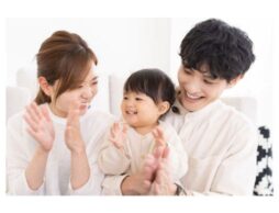 1歳児の学びに必要なことは？発育・発達の目安や遊びのアイデアを紹介
