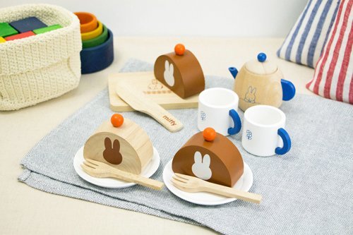 http://www.ehonnavi.net/shopping/item.asp?c=4975950015335