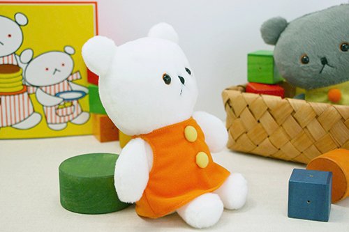 http://www.ehonnavi.net/shopping/item.asp?c=4974475702034